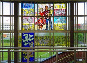 Glasmosaik im Treppenhaus des ehemaligen Staatsratsgebäude der DDR, heute European School of Management and Technology © Holger Jacobs