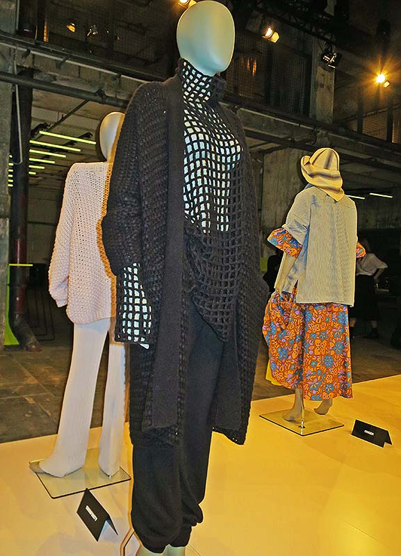 Design Karen Sminfinity, Berlin Fashion Week 2021, Photo: Holger Jacobs